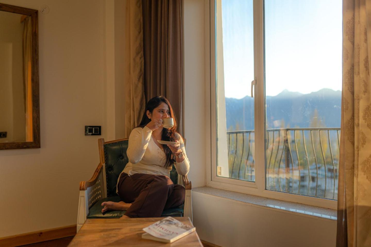 Hotel El Castello Лех Екстериор снимка