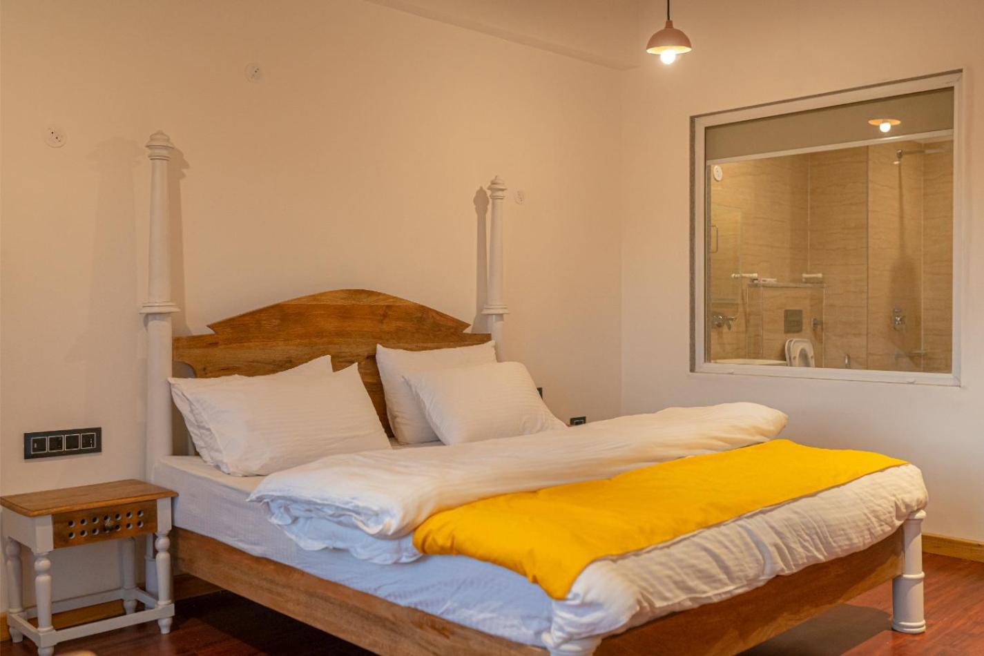 Hotel El Castello Лех Екстериор снимка