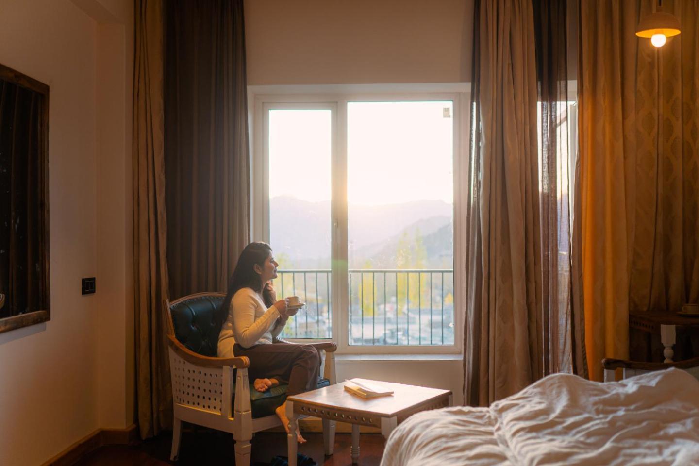 Hotel El Castello Лех Екстериор снимка